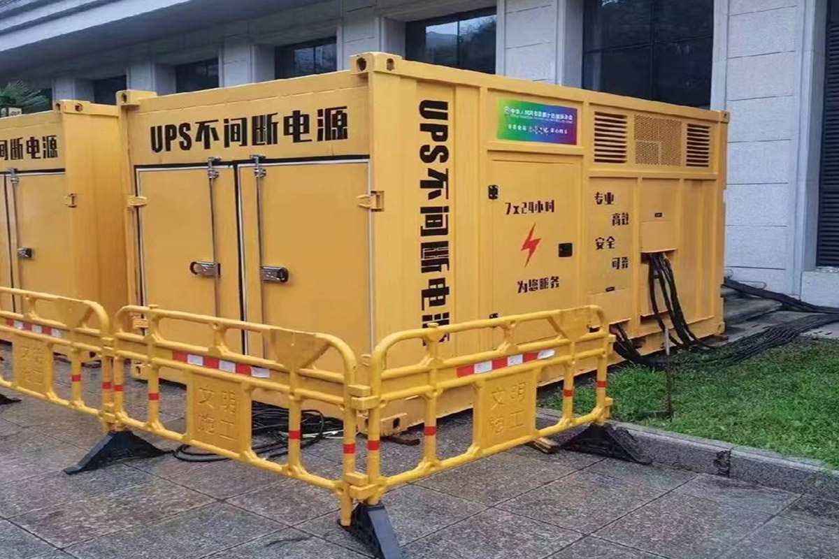 阜新发电机租赁施工现场